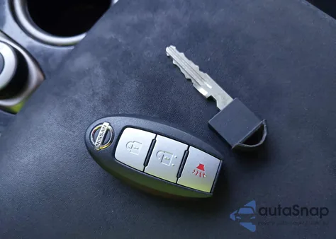 2013 Nissan Pathfinder S z USA, uszkodzony, nr VIN 5N1AR2MM1DC659062